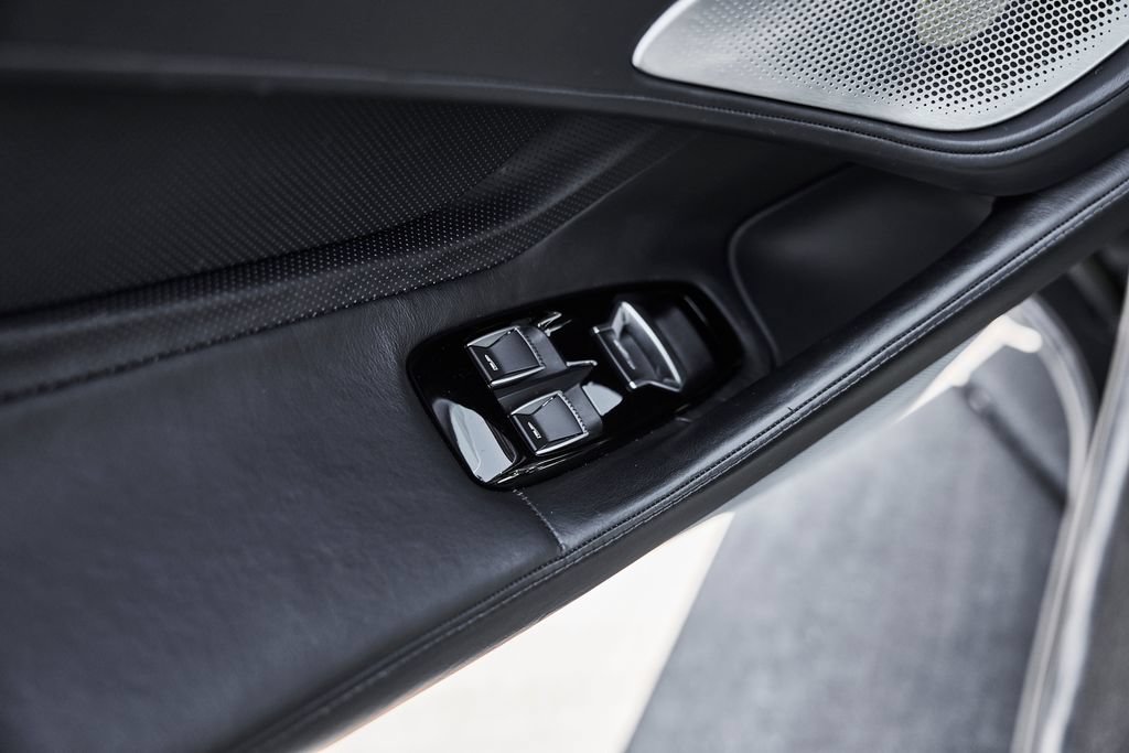 Used 2023 McLaren GT RWD image 35