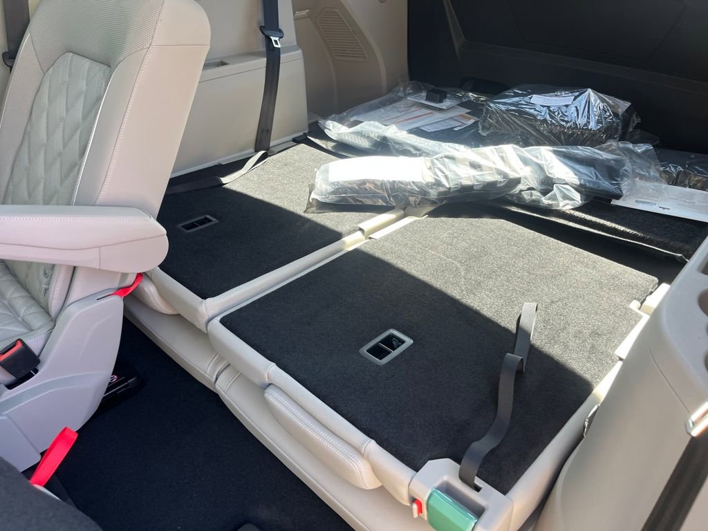 New 2026 Volkswagen Atlas SEL Premium R-Line image 19