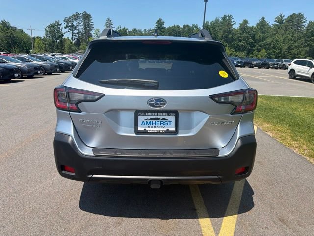 Used 2025 Subaru Outback Premium AWD/4WD image 6