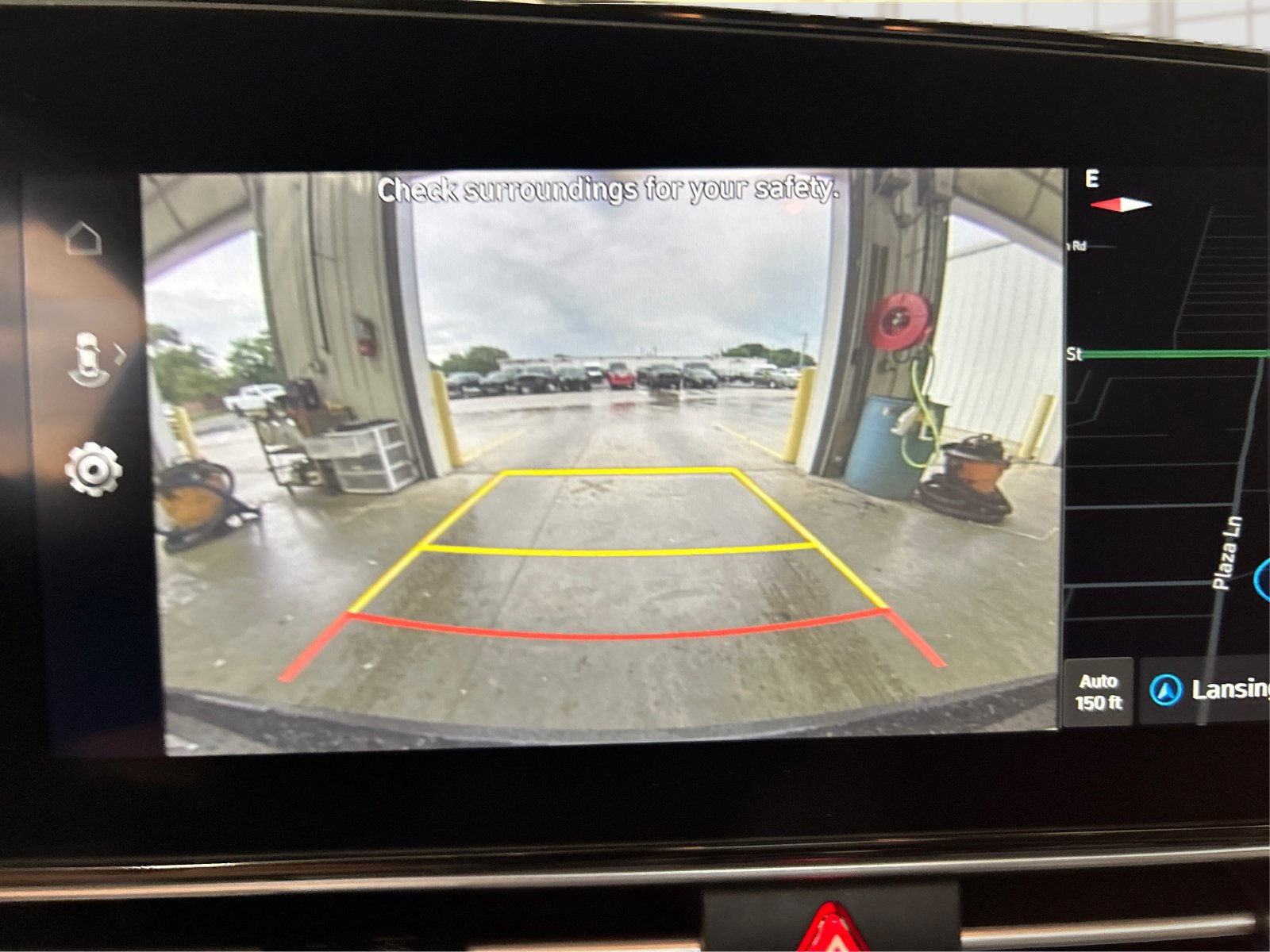 Used 2025 Hyundai Elantra SEL FWD image 25