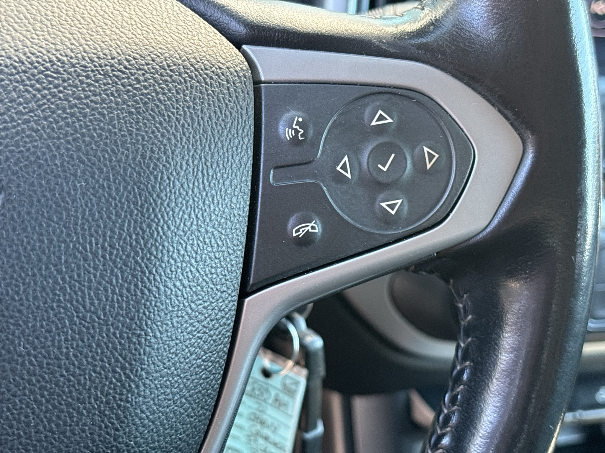 Used 2021 Chevrolet Colorado LT AWD/4WD image 13