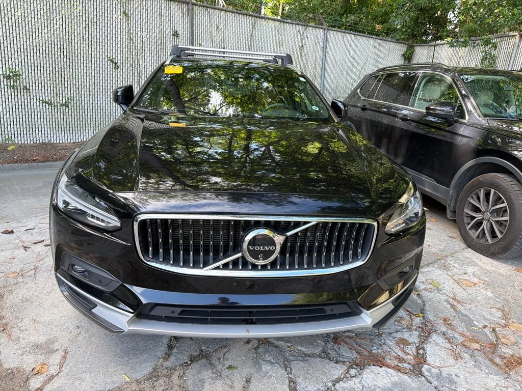 Certified 2024 Volvo V90 B6 Cross Country Plus w/ Protection Package Premier AWD/4WD image 2