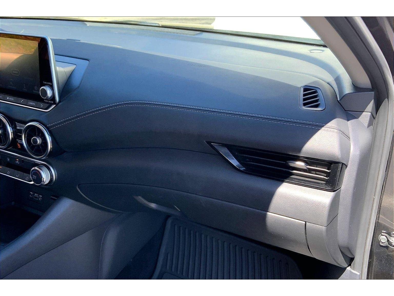 Used 2022 Nissan Sentra SV w/ Trunk Package image 15