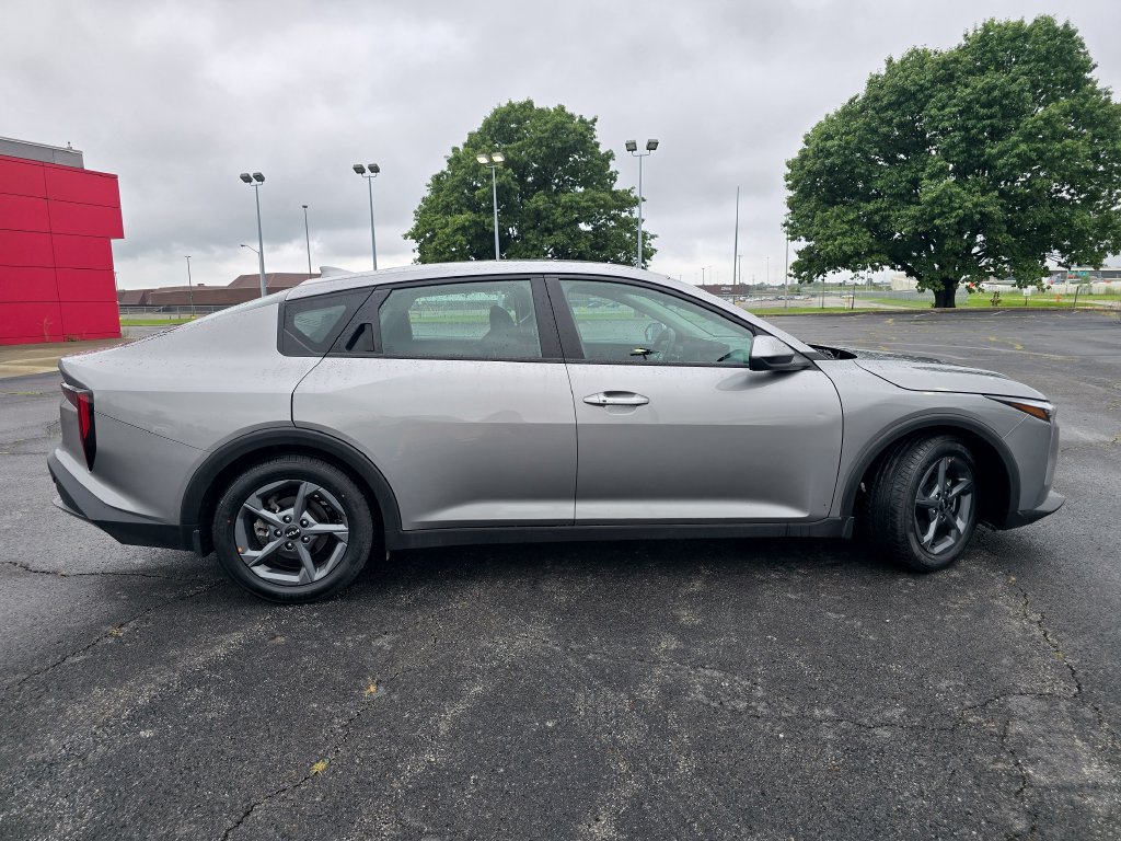 Used 2025 Kia K4 FWD image 14