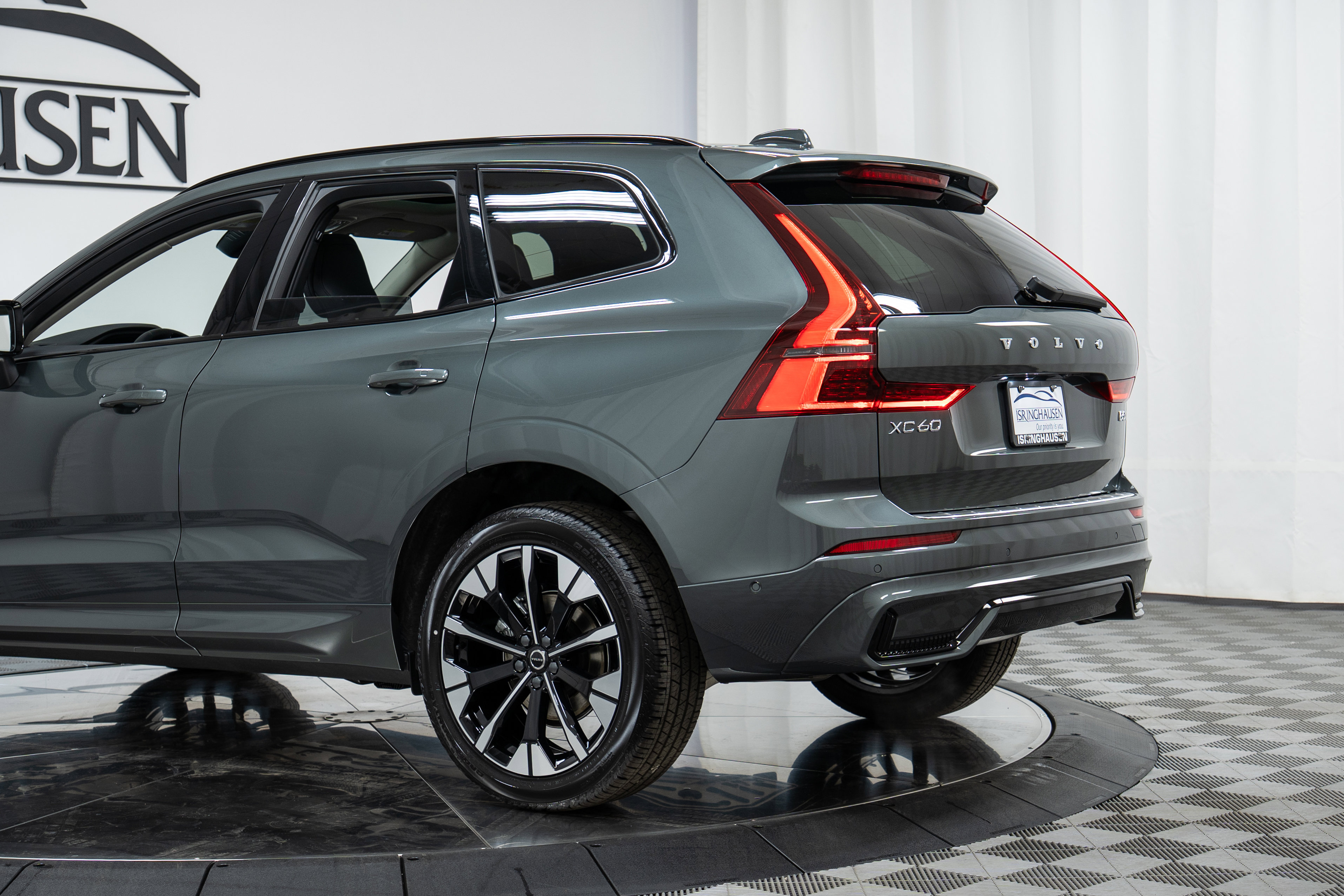 New 2026 Volvo XC60 B5 Plus w/ Climate Package image 28