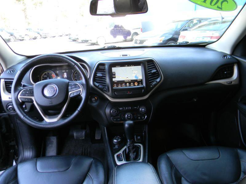 Used 2016 Jeep Cherokee Limited image 20