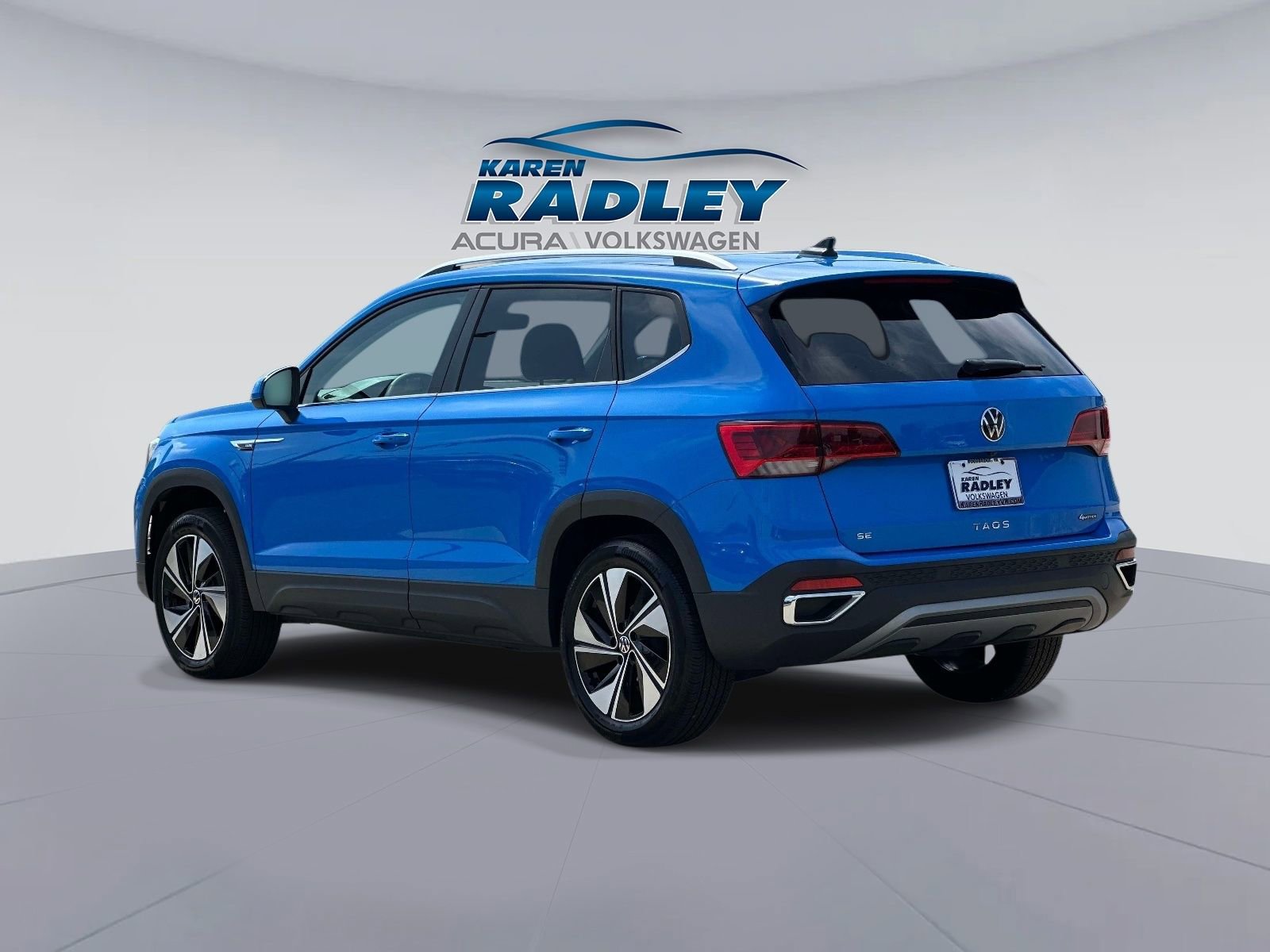 Used 2024 Volkswagen Taos SE image 4