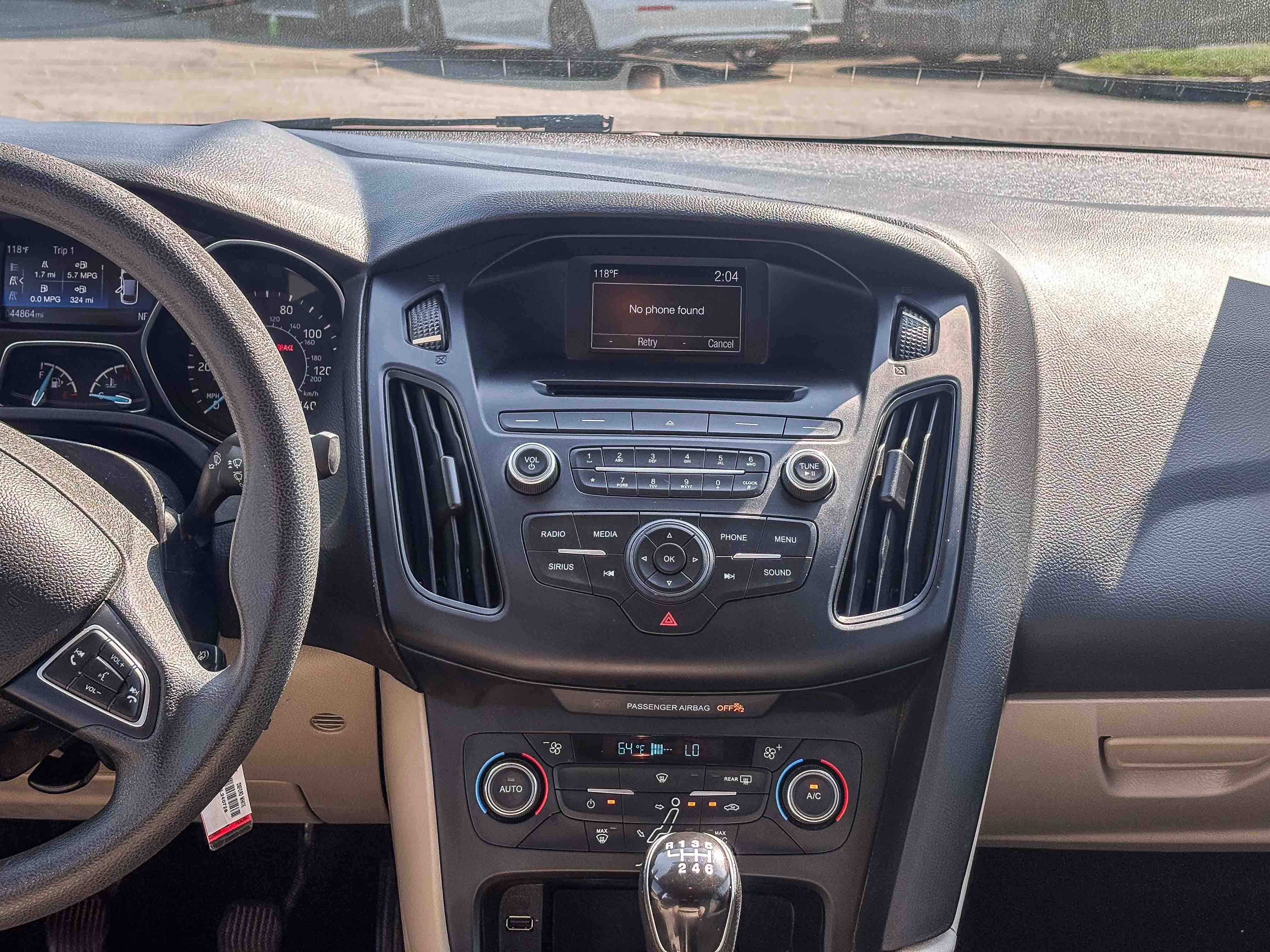 Used 2017 Ford Focus SE FWD image 16