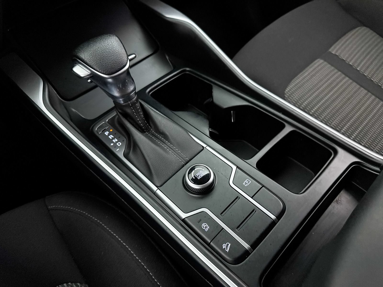 Certified 2023 Kia Sorento LX FWD image 26
