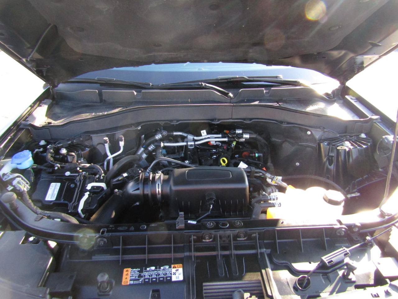 Used 2022 Ford Explorer XLT w/ Equipment Group 202A AWD/4WD image 34