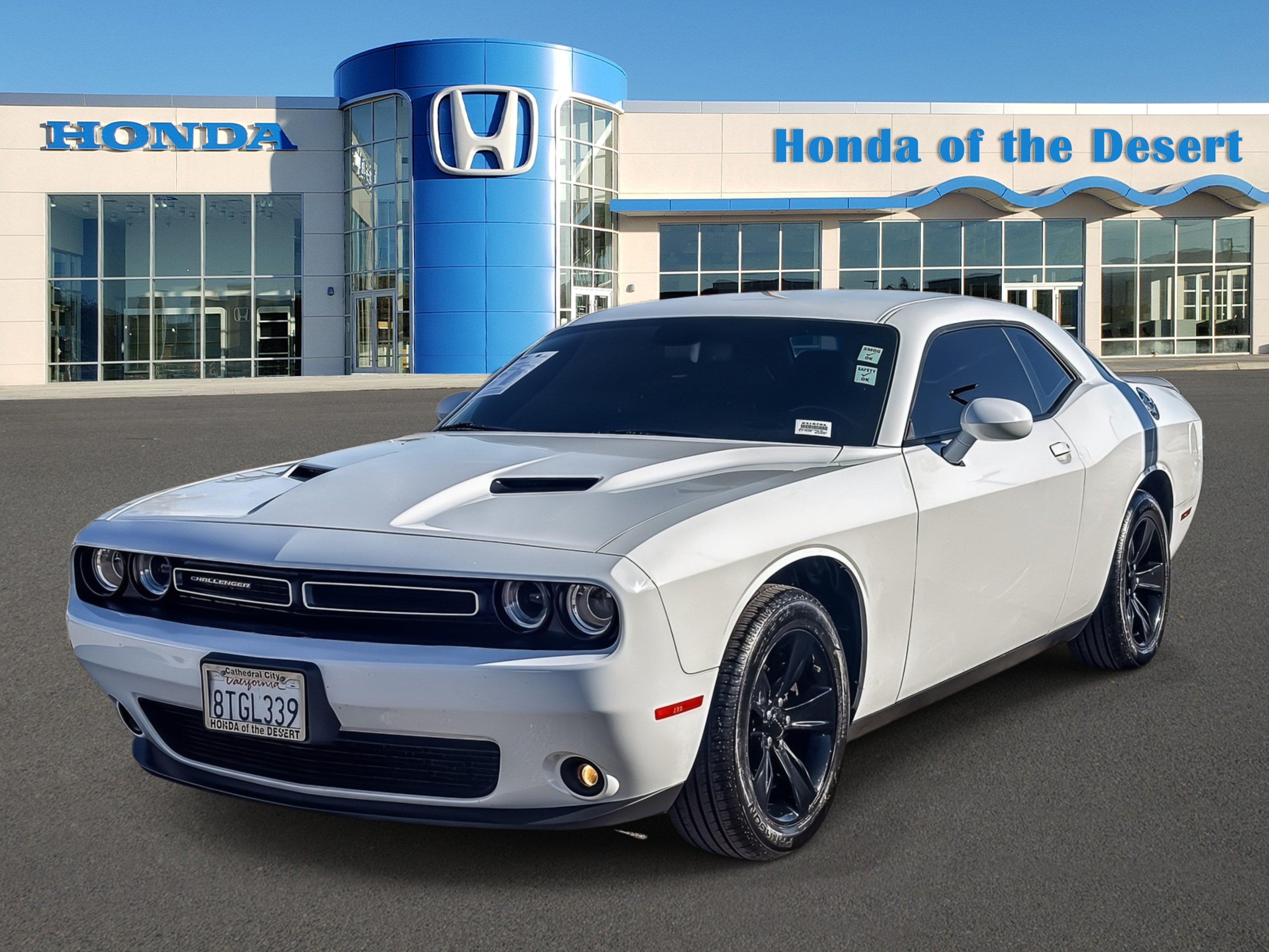 Used 2020 Dodge Challenger SXT w/ Driver Convenience Group RWD video 3