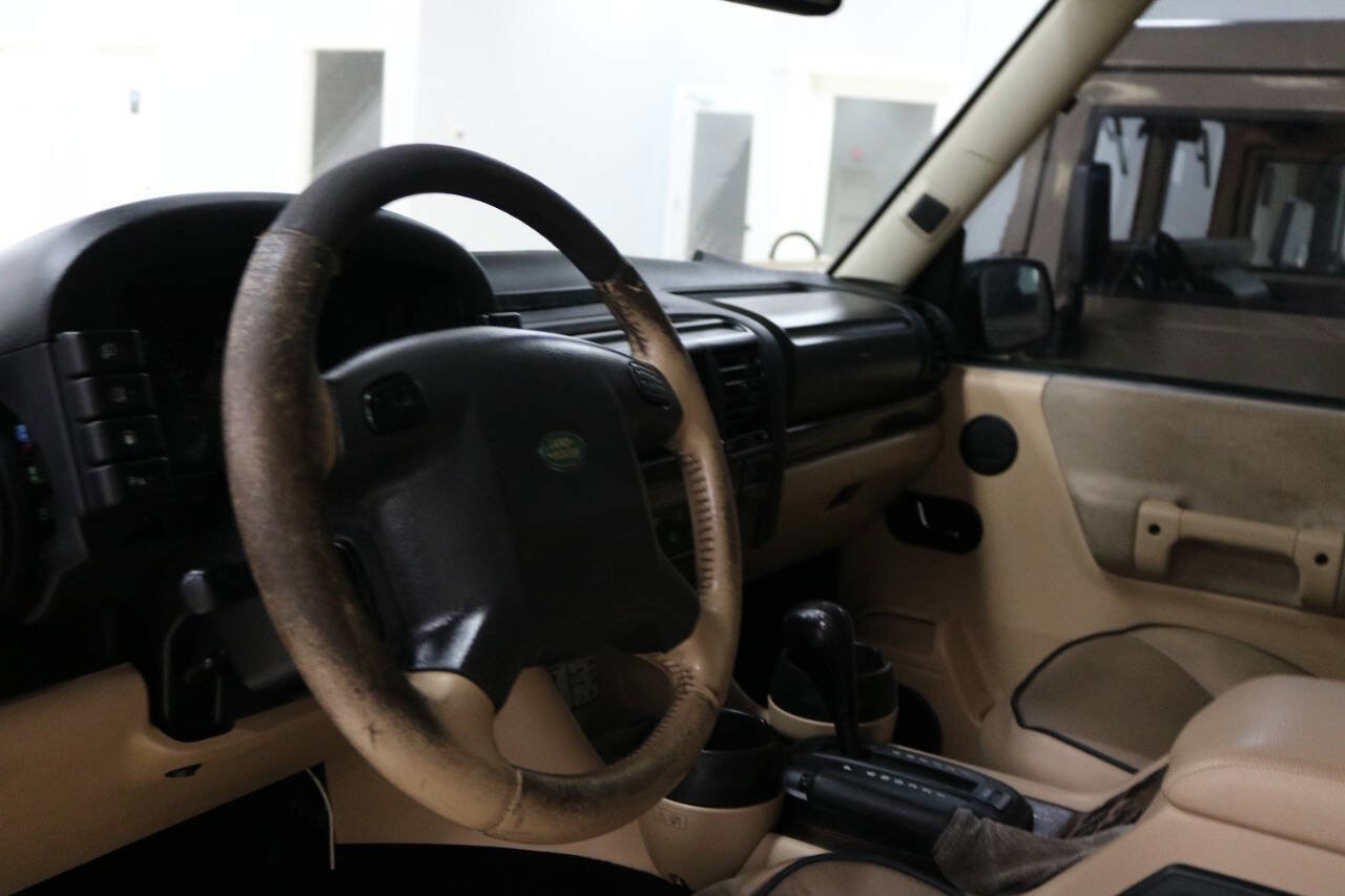 Used 2004 Land Rover Discovery HSE image 17