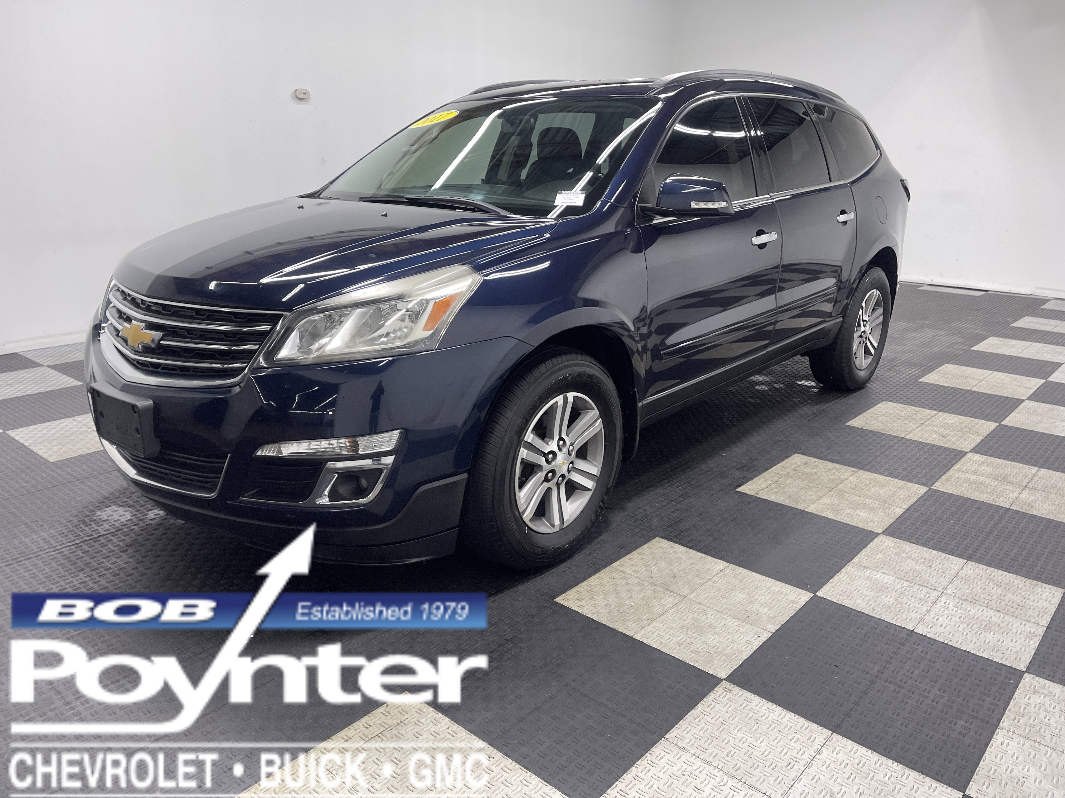 Used 2017 Chevrolet Traverse LT AWD/4WD image 1