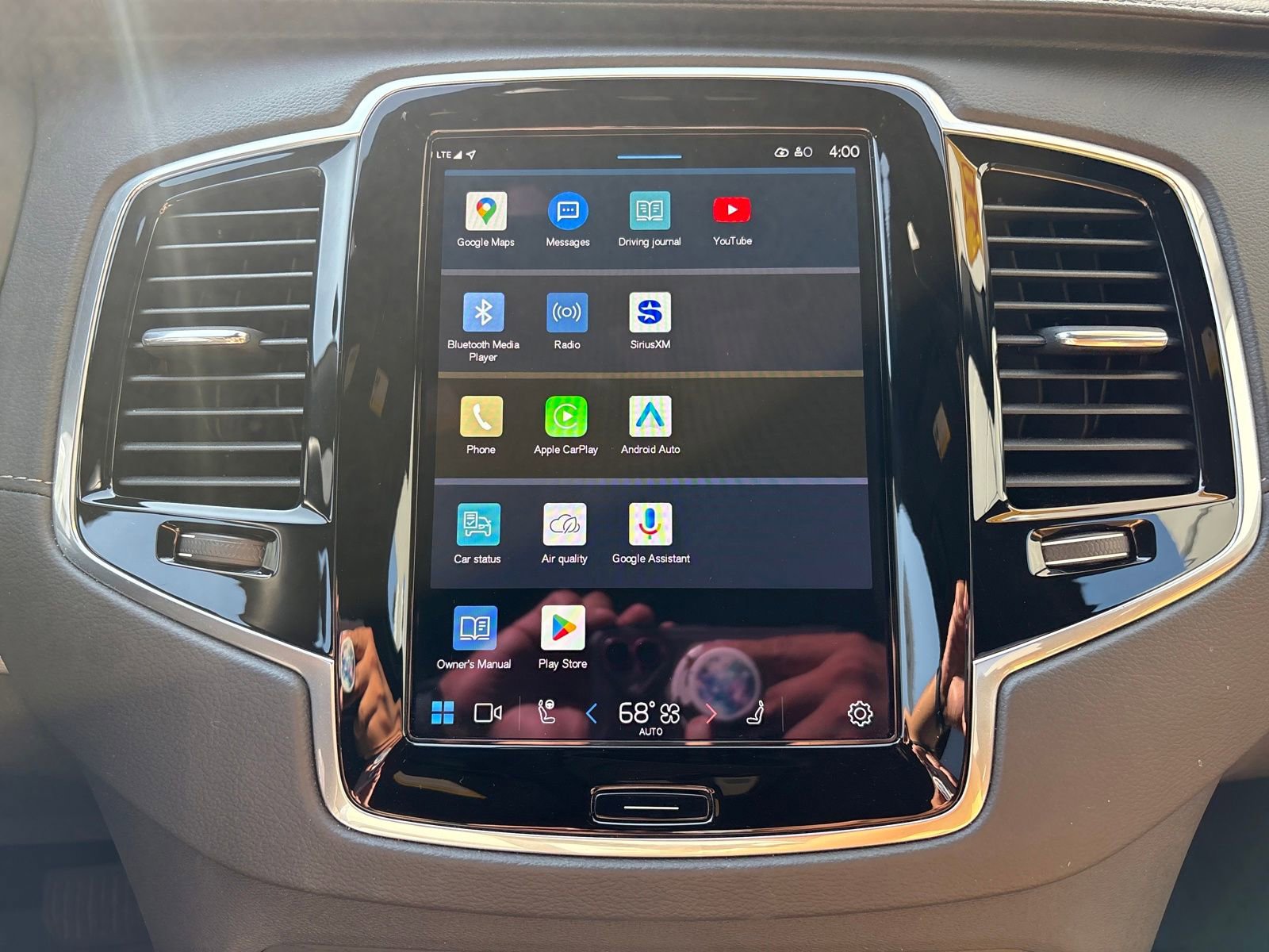 Certified 2025 Volvo XC90 T8 Ultra w/ Protection Package Premier image 22