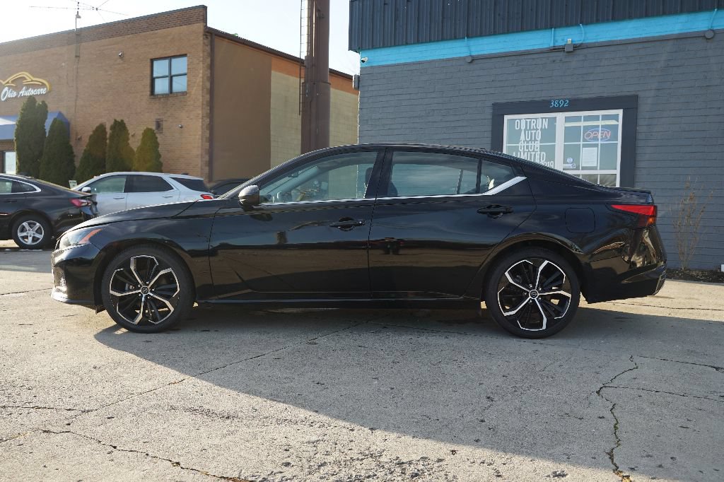 Used 2023 Nissan Altima 2.5 SR FWD image 6