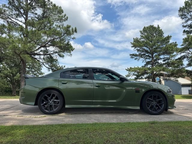 Used 2020 Dodge Charger R/T w/ Plus Group RWD image 32