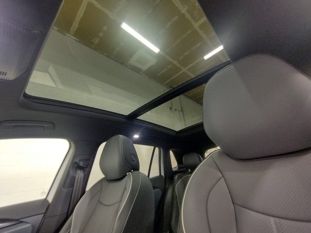 New 2026 Volkswagen Tiguan SEL R-Line AWD/4WD image 24