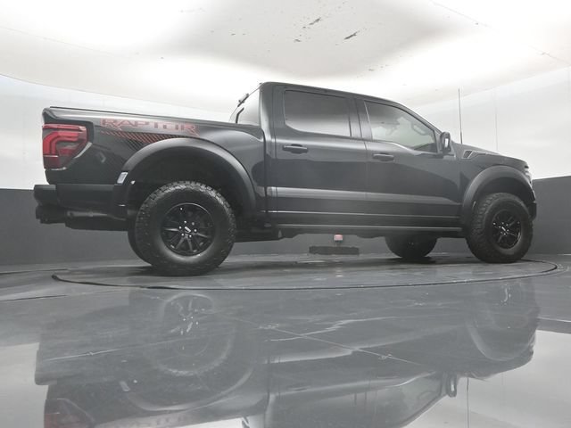 Used 2025 Ford F150 Raptor AWD/4WD image 45