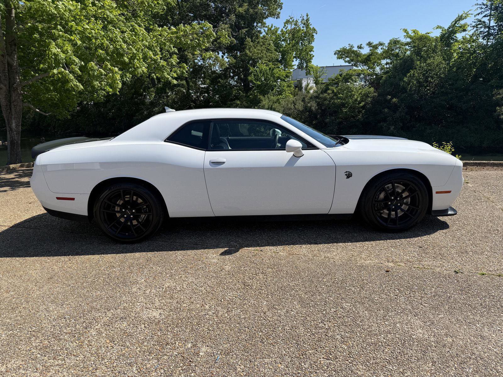 Used 2023 Dodge Challenger SRT Hellcat RWD image 3