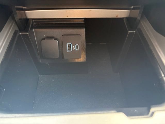Used 2024 Ford Explorer ST w/ Technology Package AWD/4WD image 33