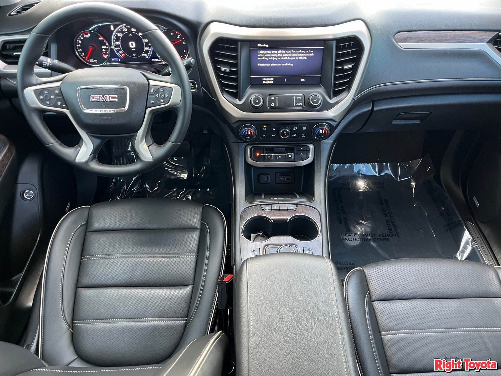 Used 2023 GMC Acadia Denali w/ Denali Ultimate Package FWD image 15