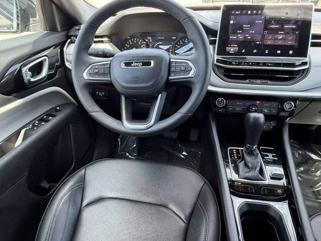 Certified 2024 Jeep Compass Limited AWD/4WD image 9