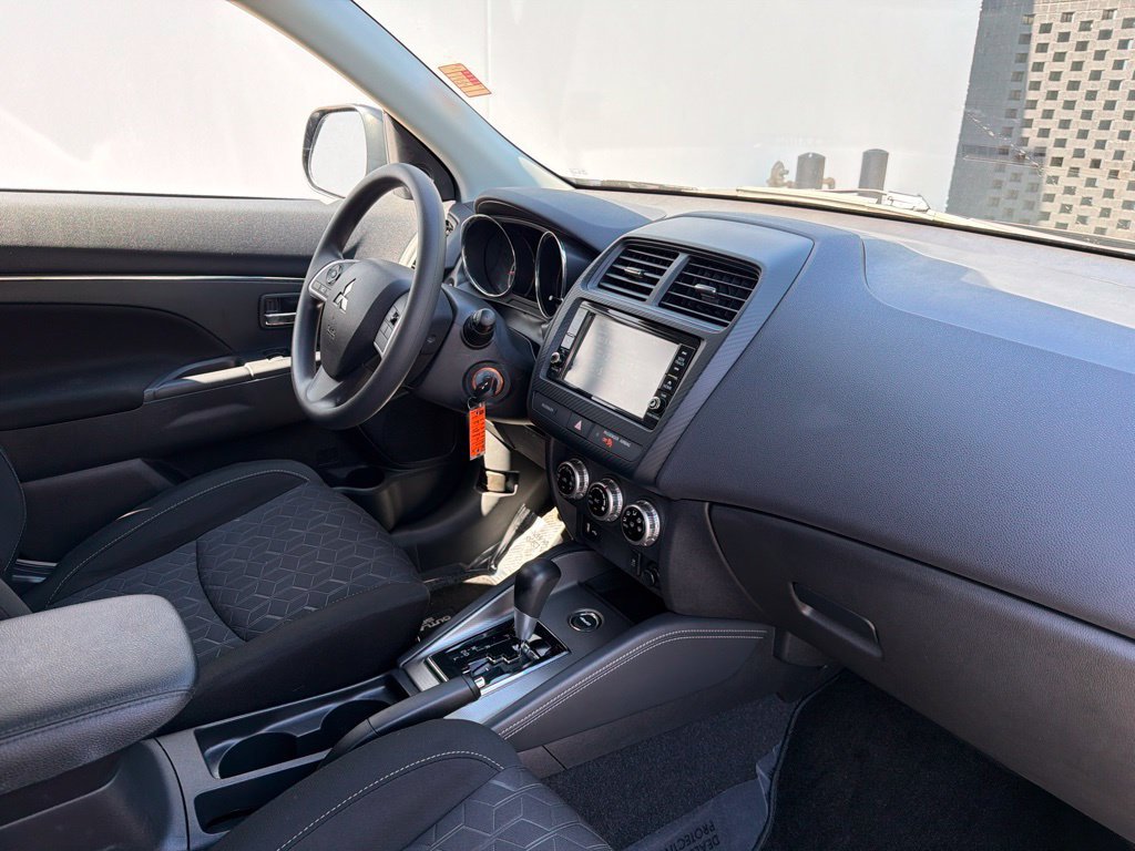 Used 2025 Mitsubishi Outlander Sport ES AWD/4WD image 26