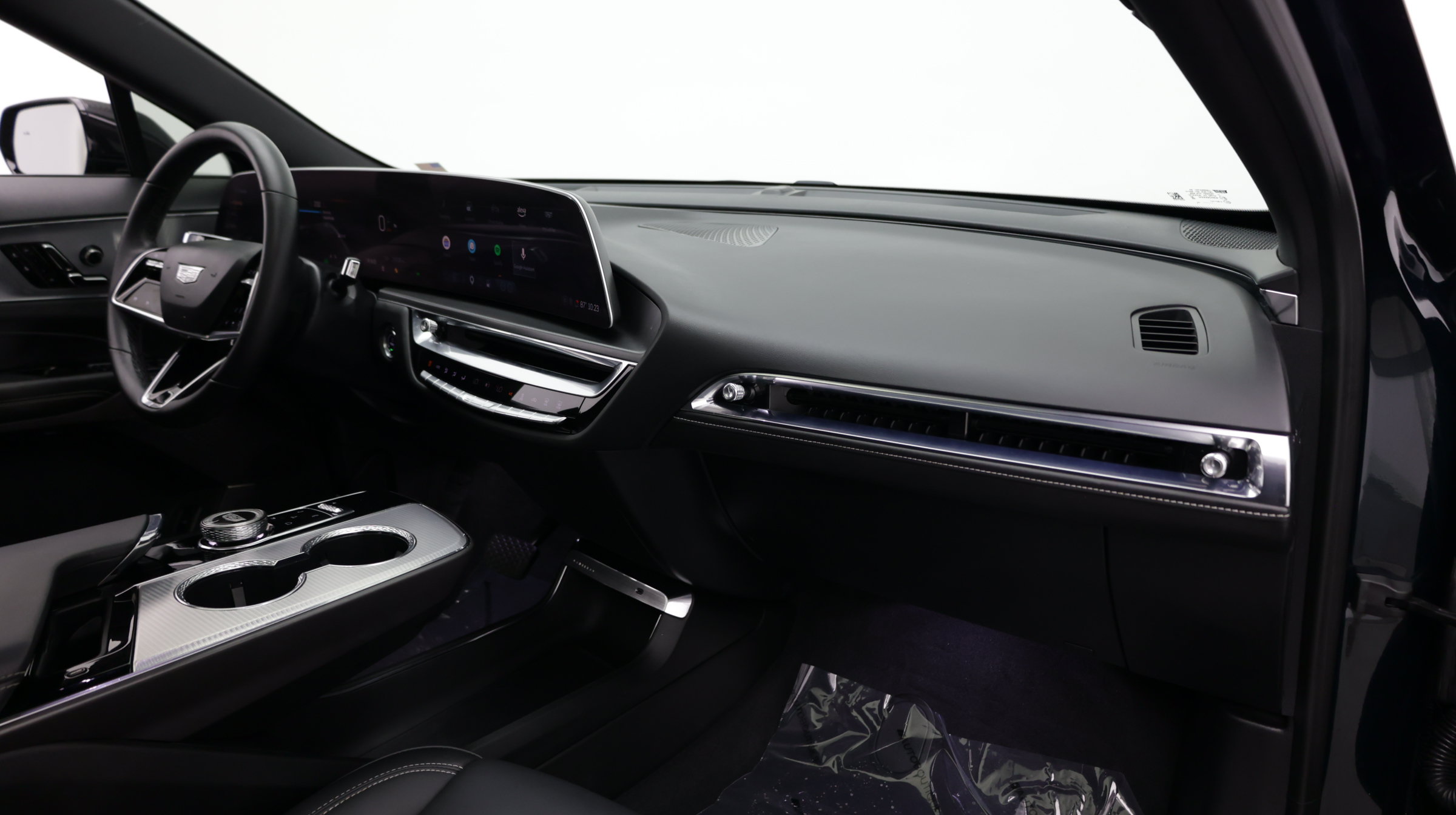 Used 2024 Cadillac Lyriq Tech RWD image 39