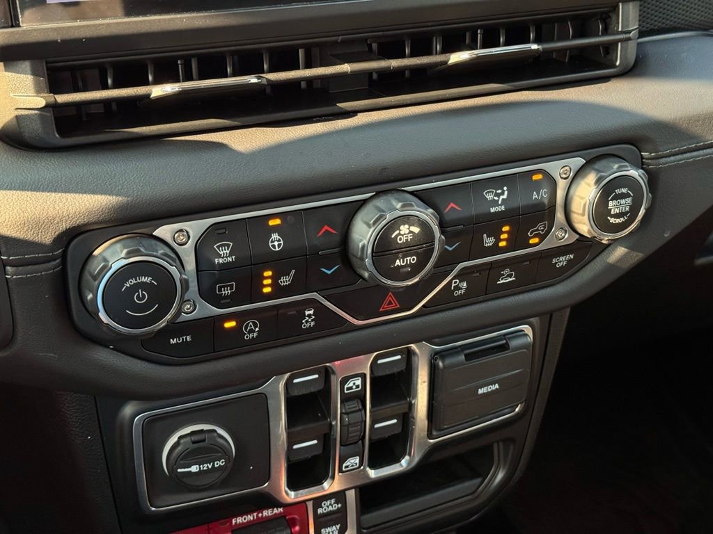 Used 2024 Jeep Wrangler Unlimited Rubicon image 33