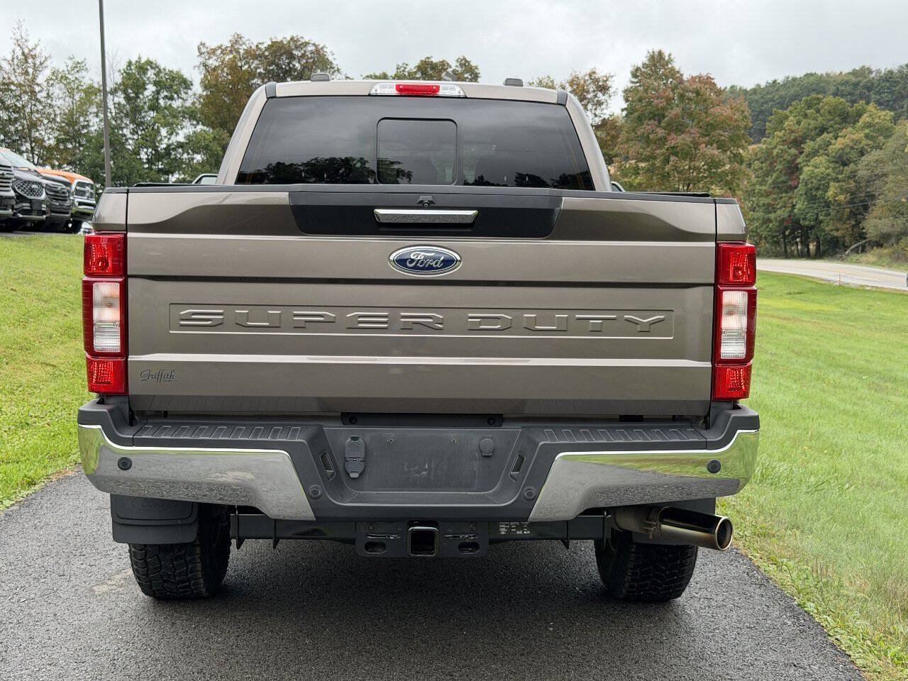 Used 2022 Ford F250 XLT w/ XLT Premium Package AWD/4WD image 4