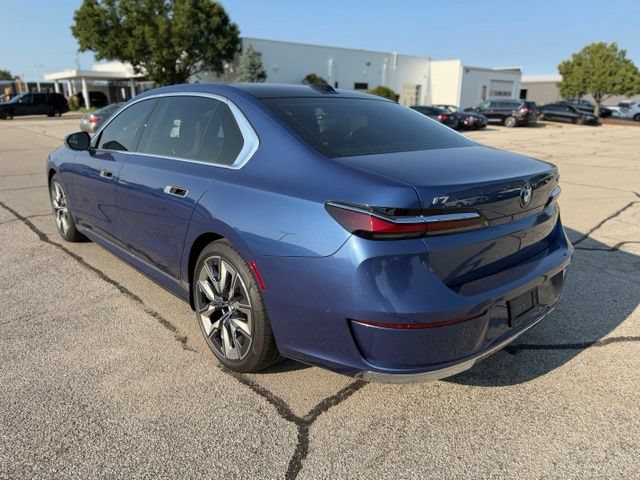 Used 2023 BMW i7 xDrive60 w/ Executive Package 2 AWD/4WD image 7