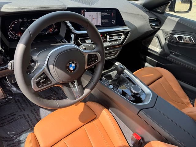 Used 2025 BMW Z4 M40i w/ Edition image 15