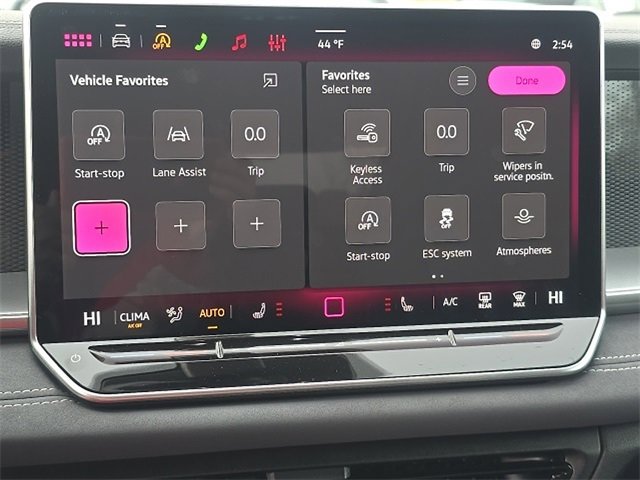 New 2026 Volkswagen Tiguan SE image 16