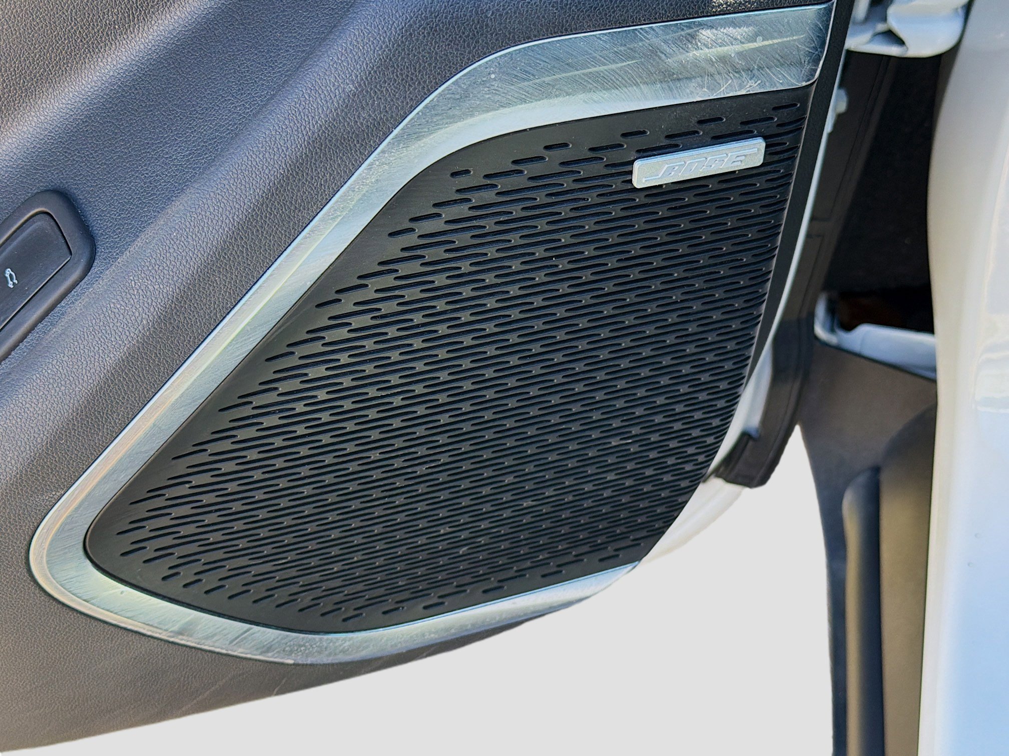 Used 2024 GMC Acadia Elevation image 24