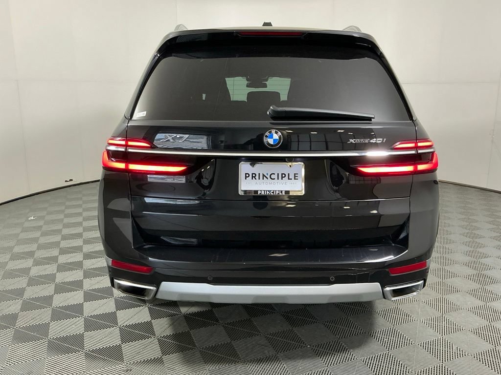 Used 2025 BMW X7 xDrive40i w/ Premium Package AWD/4WD image 6