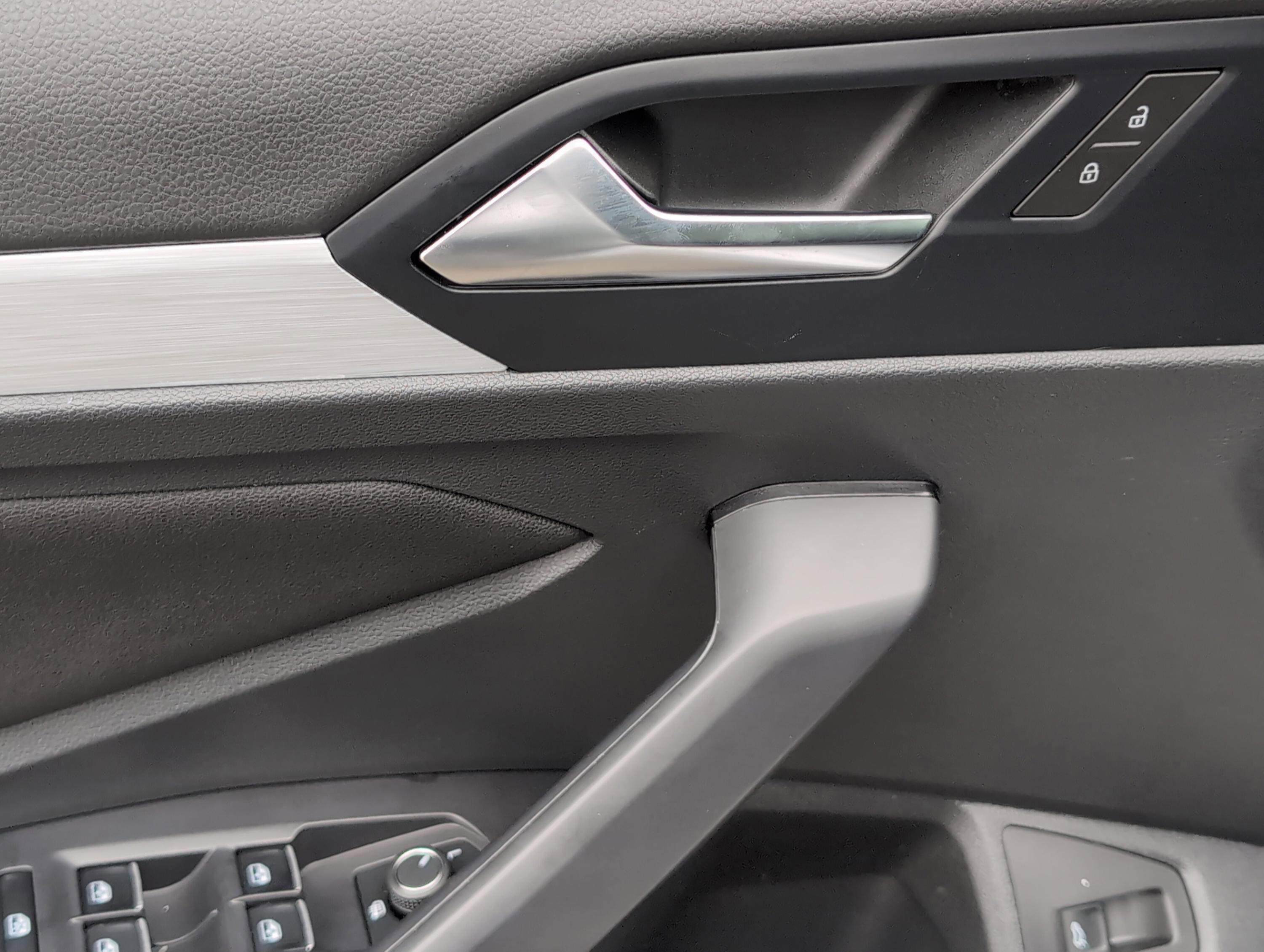 Used 2025 Volkswagen Jetta S image 14