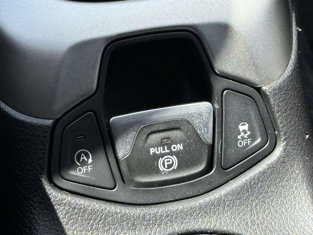 Used 2019 Jeep Compass Latitude AWD/4WD image 17