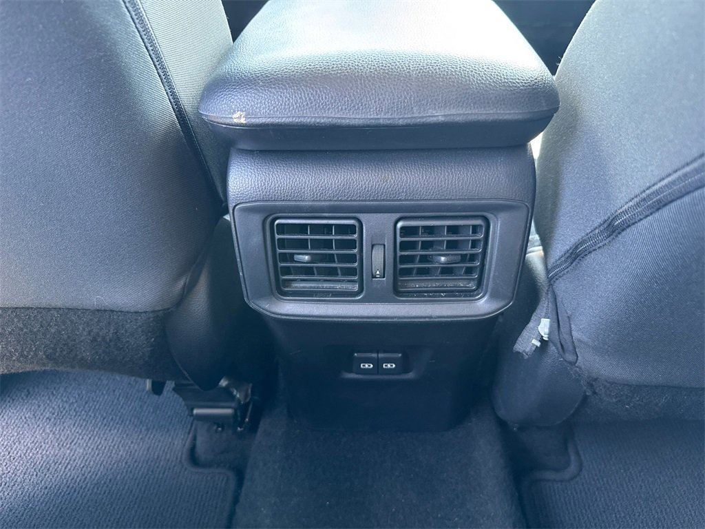 Used 2022 Toyota RAV4 XLE image 22