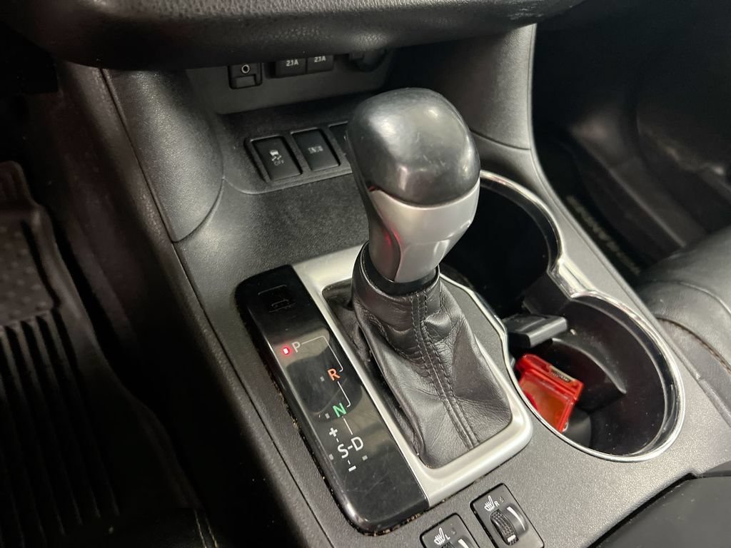 Used 2018 Toyota Highlander XLE AWD/4WD image 17