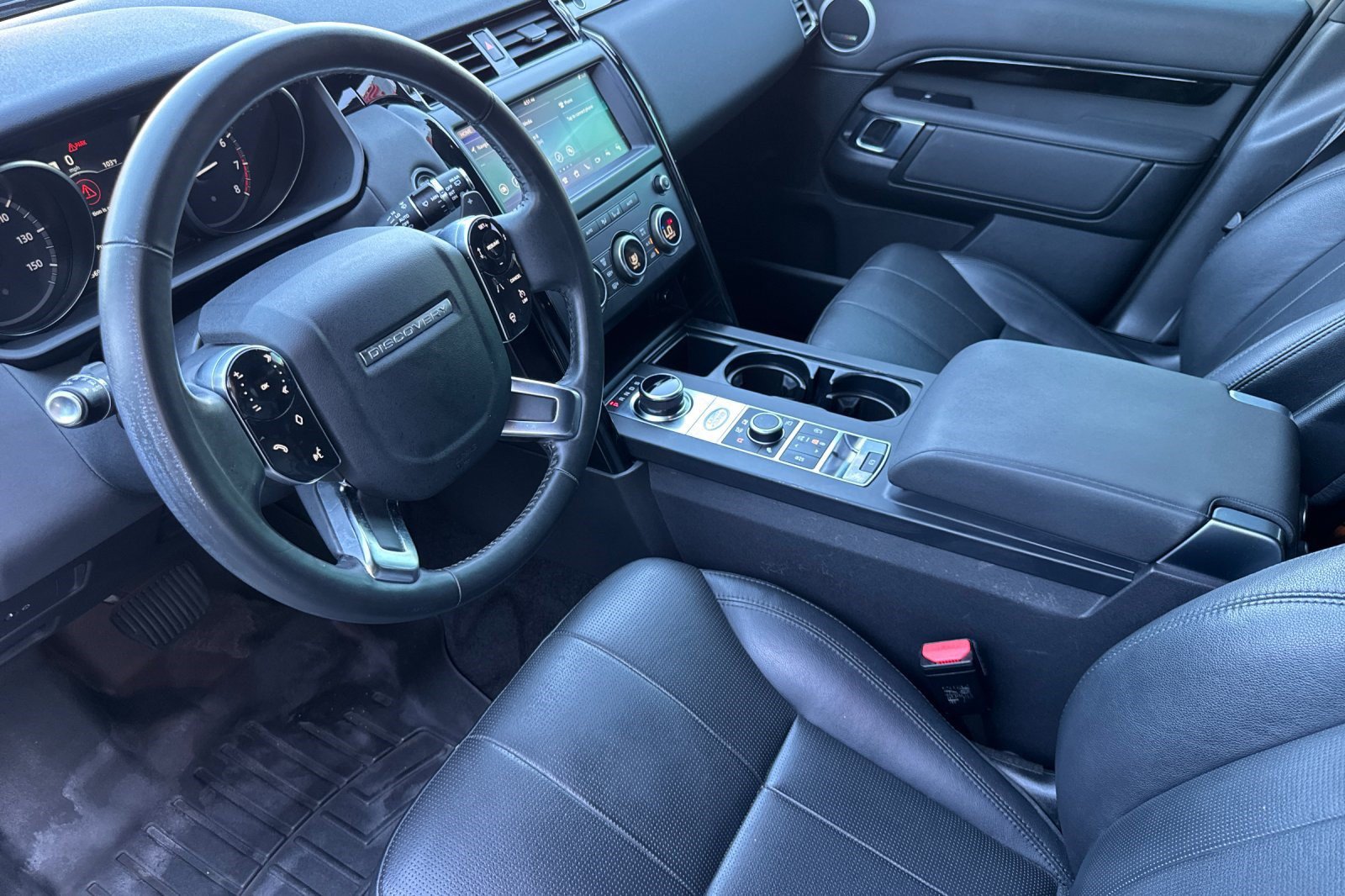 Used 2019 Land Rover Discovery SE AWD/4WD image 4