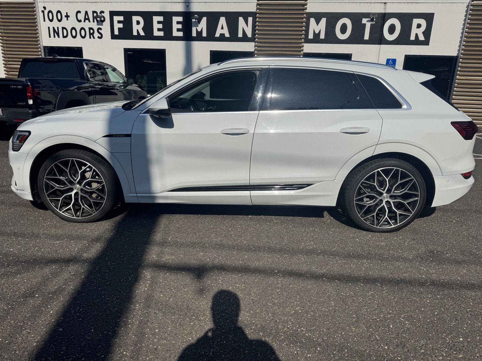 Used 2021 Audi e-tron Premium Plus AWD/4WD image 6