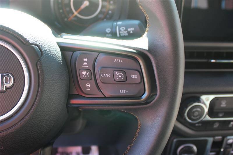 Used 2024 Jeep Wrangler Unlimited Sport AWD/4WD image 17