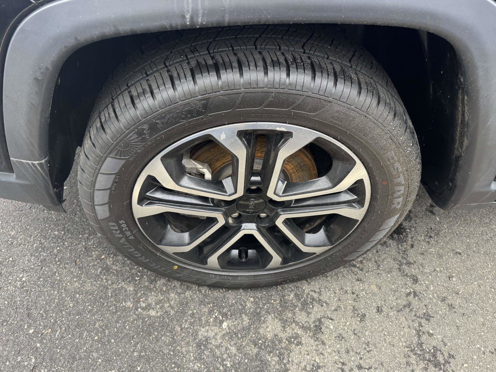 Used 2022 Jeep Compass Limited image 5