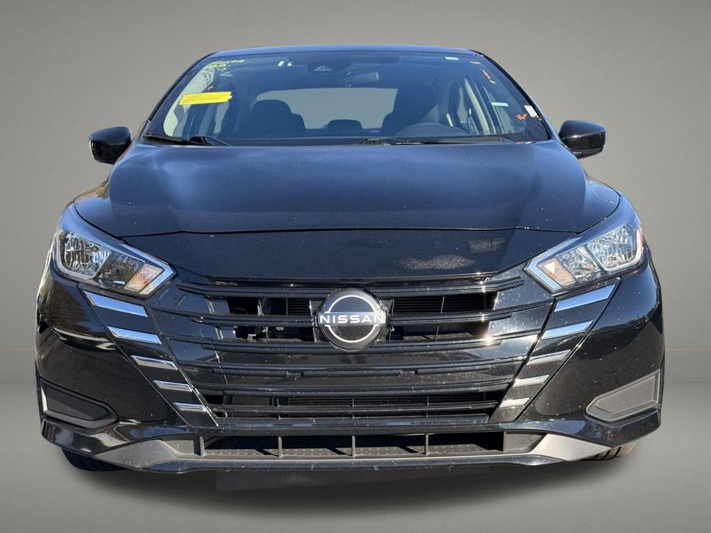Used 2023 Nissan Versa SV FWD image 9
