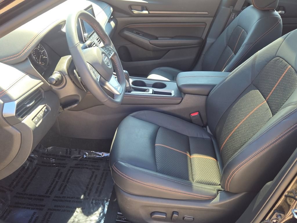 Used 2022 Nissan Altima 2.5 SR w/ Midnight Edition Package FWD image 19