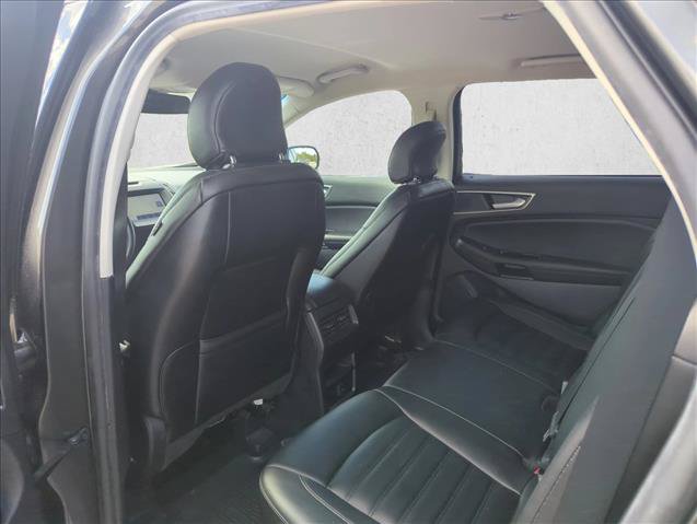 Used 2019 Ford Edge SEL w/ Equipment Group 201A FWD image 19
