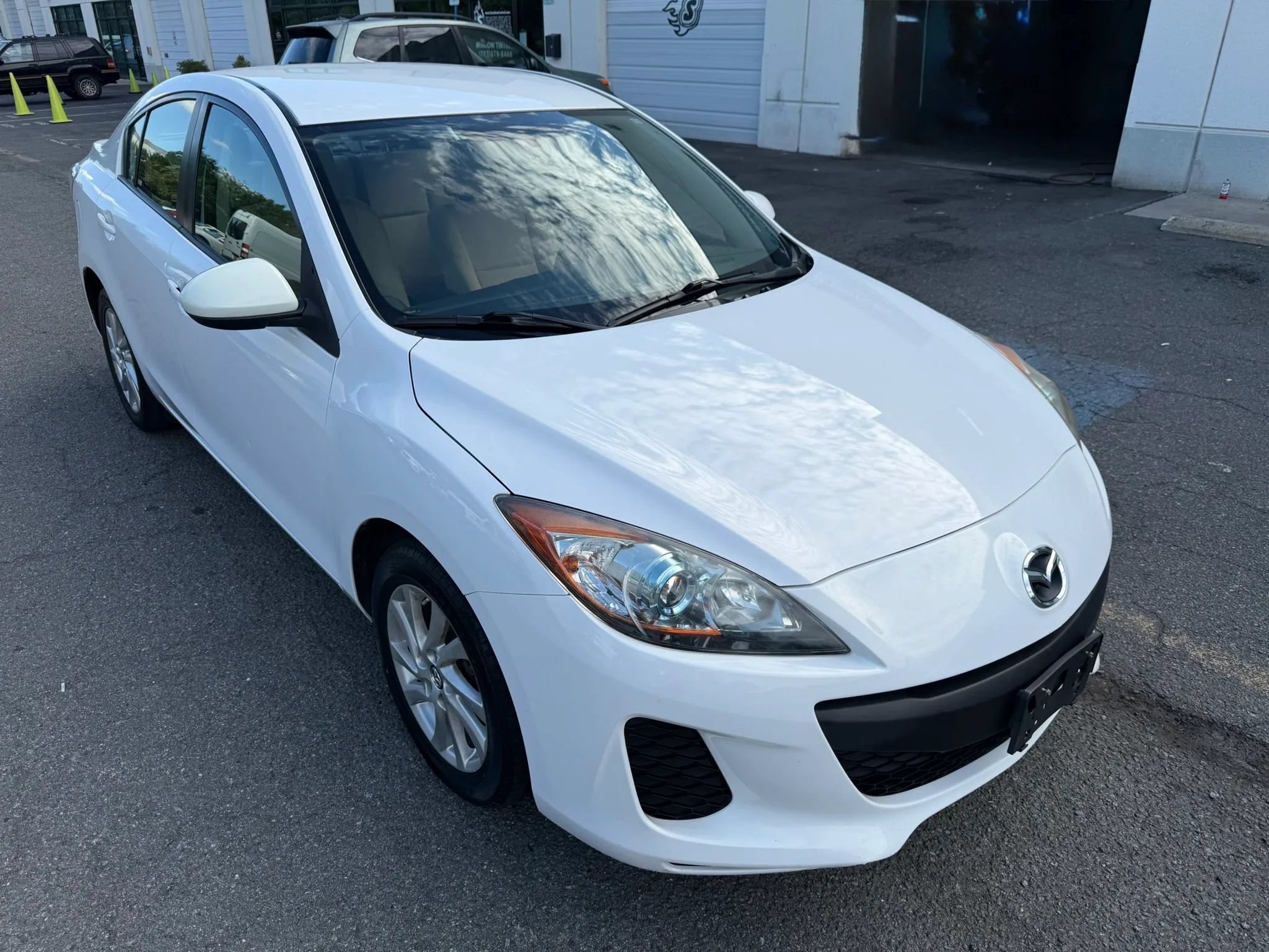 Used 2013 MAZDA MAZDA3 i Touring FWD image 16