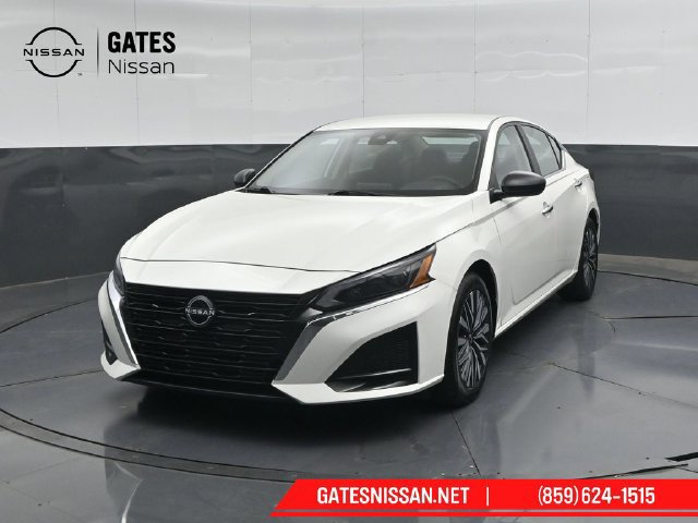 Used 2025 Nissan Altima 2.5 SV FWD image 5