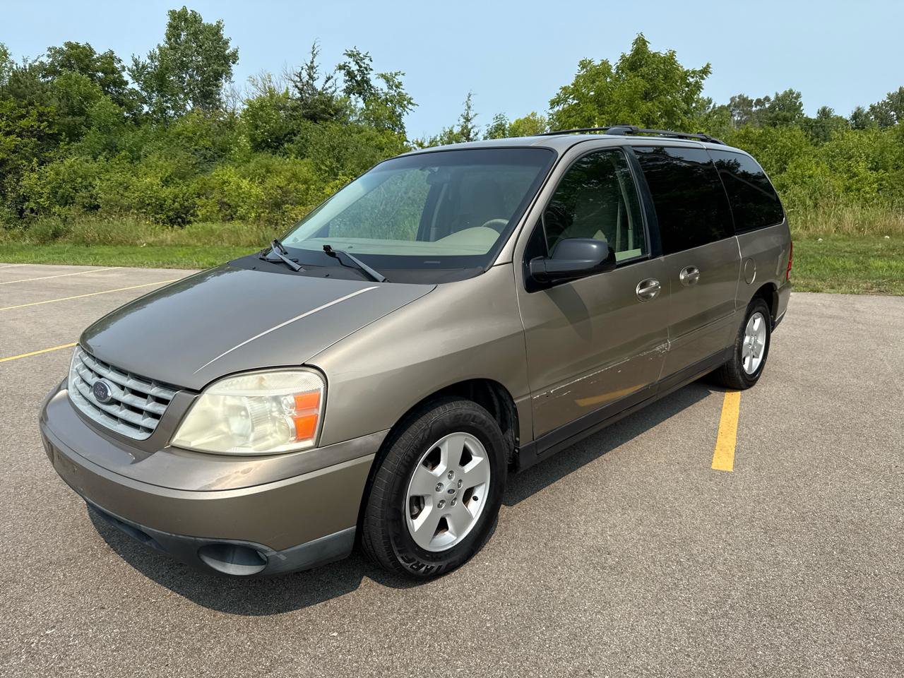 Used 2004 Ford Freestar SES FWD image 1