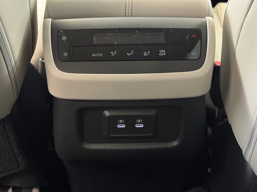 New 2026 Nissan Pathfinder SL image 17